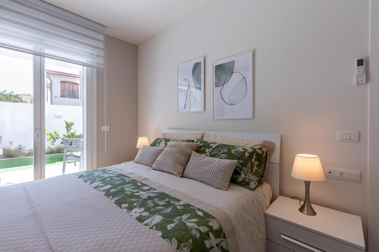 Colombo Palace - Suite Eden Via Perda Bona 35A 夸尔图-圣埃莱娜 外观 照片